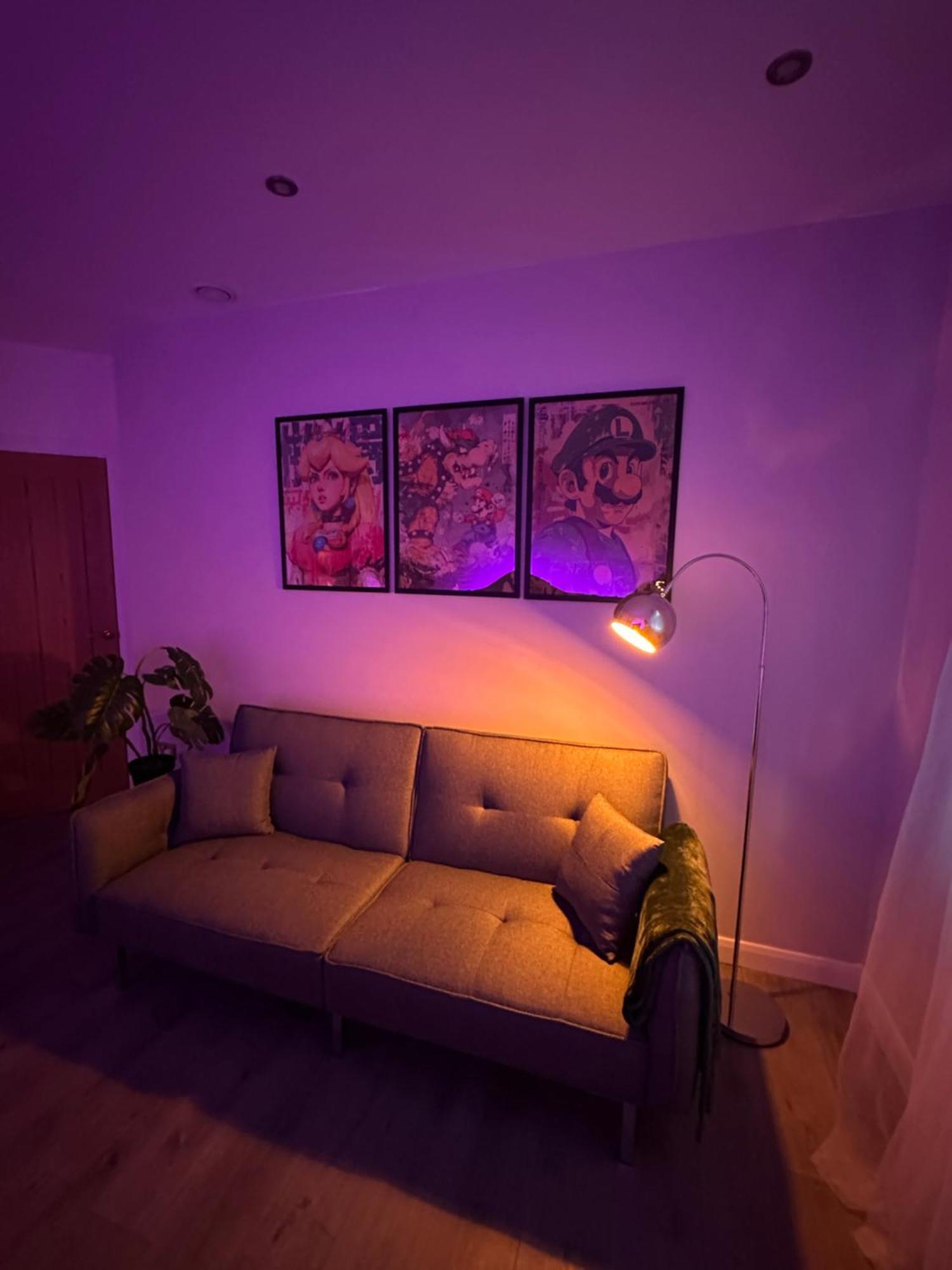 Retro Suite A Luxury Apartment With King Size Bed Wii Games And Entertainment Leicester Exterior foto