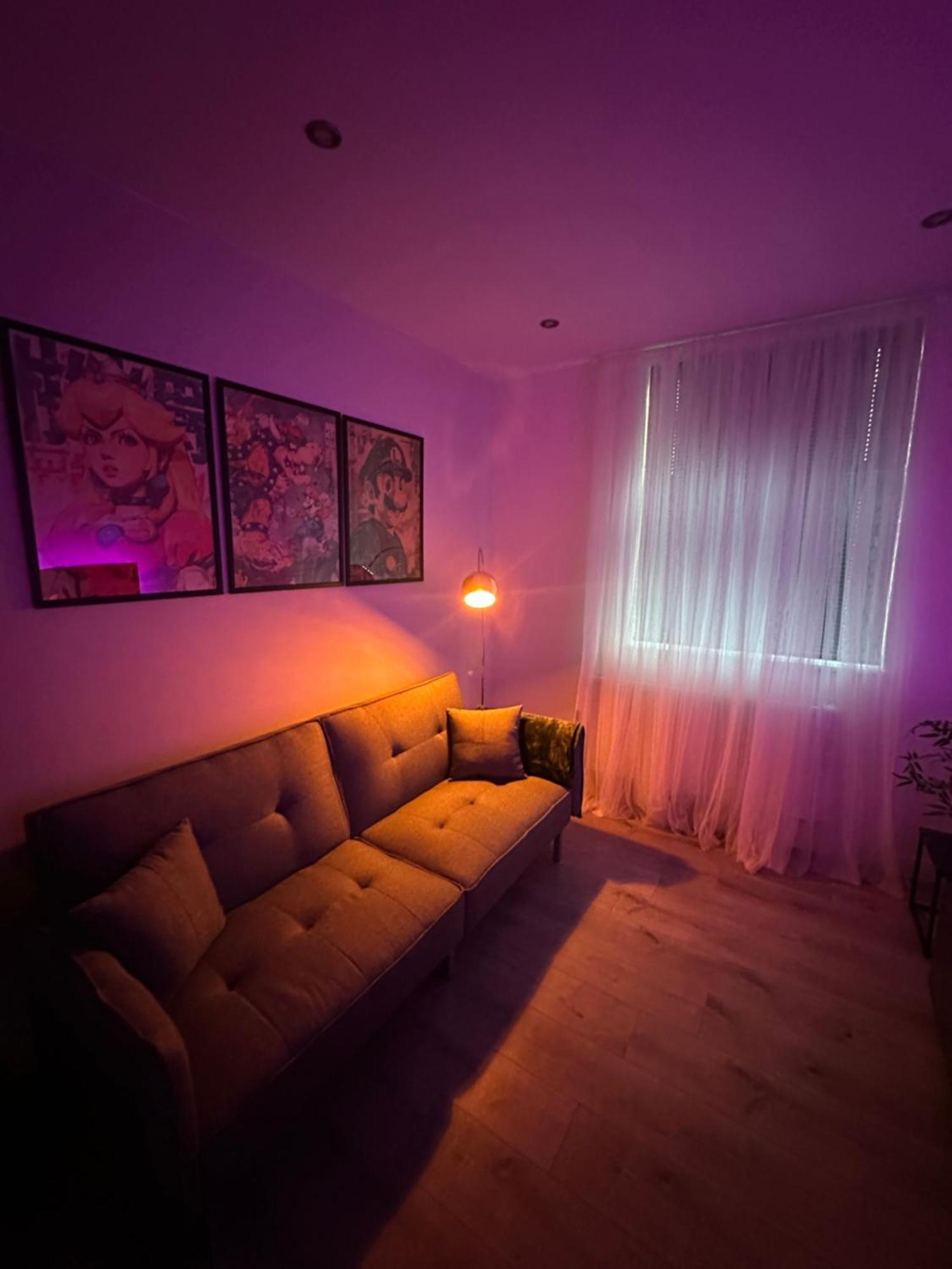 Retro Suite A Luxury Apartment With King Size Bed Wii Games And Entertainment Leicester Exterior foto